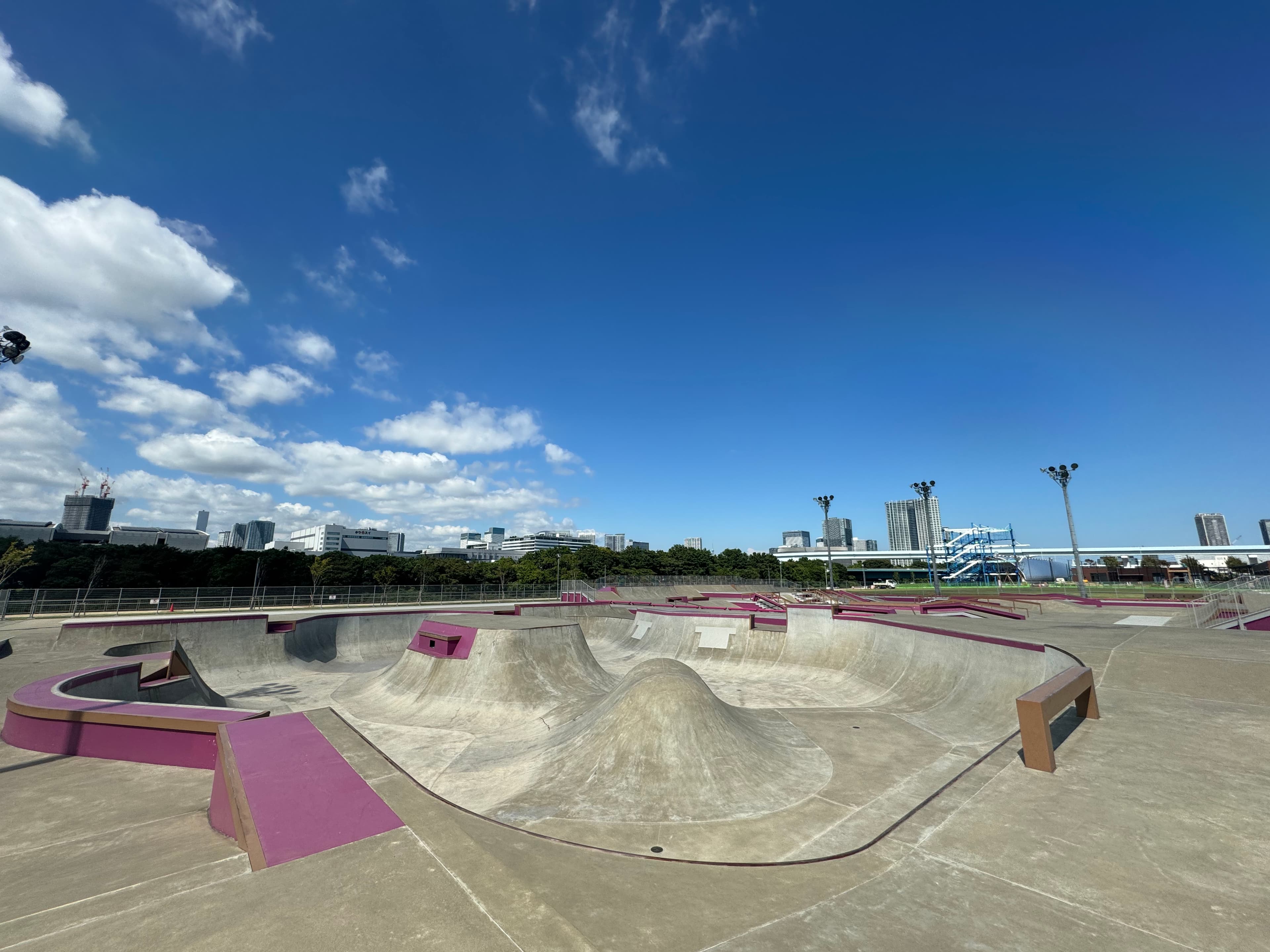 ①スケートボードパーク(パークエリア)1