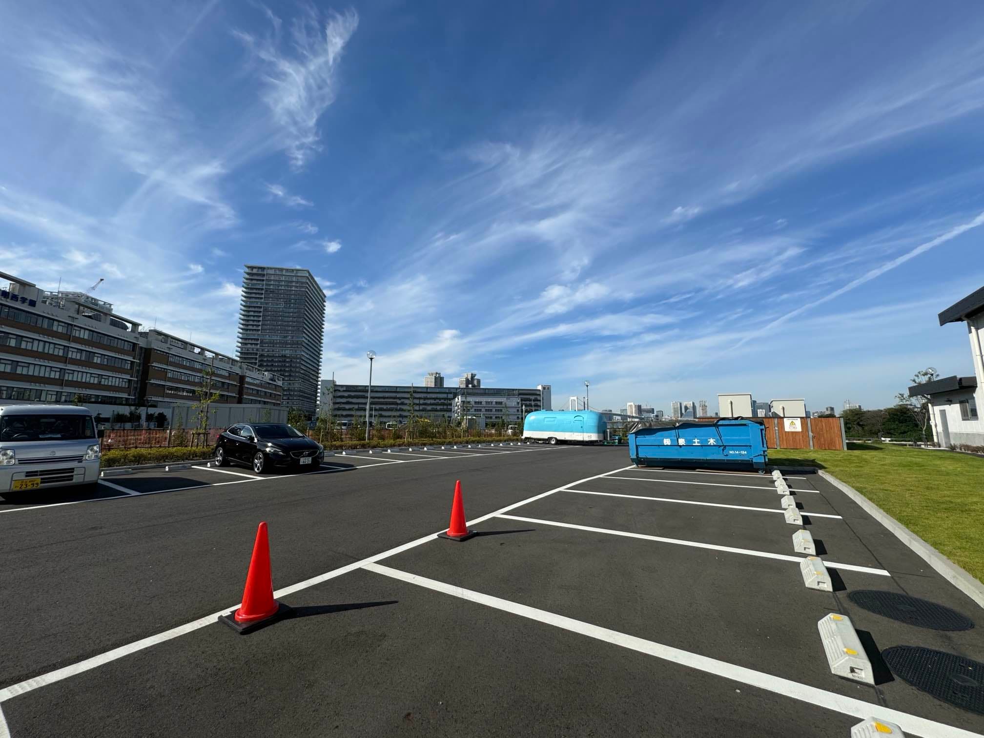 ⑪西駐車場2