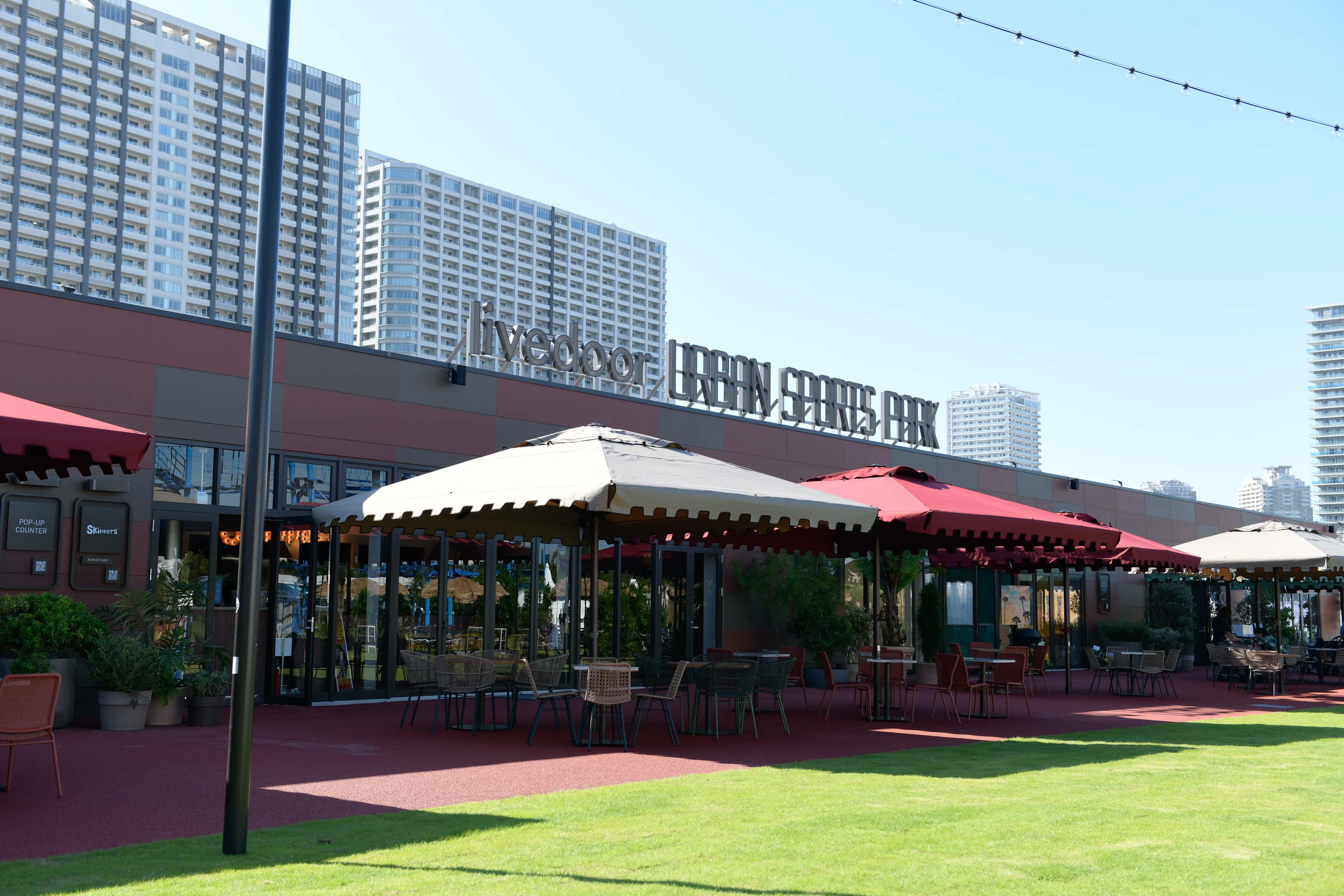 ⑧BBQエリア横 芝生スペース